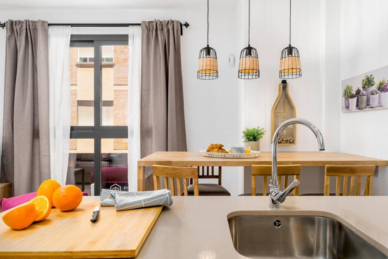Apartamento Deluxe Con Piscina, Terraza & Parking Málaga Kültér fotó