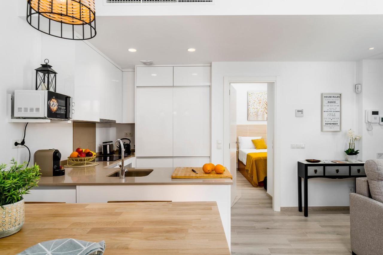 Apartamento Deluxe Con Piscina, Terraza & Parking Málaga Kültér fotó